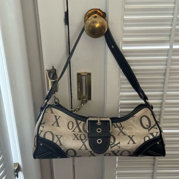Y2K XOXO Baguette Shoulder Bag - Picture 8 of 9